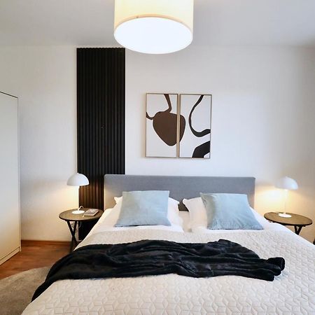 Sabe Apartment: Balcony + Free Parking + Netflix วุปปาทัล ภายนอก รูปภาพ